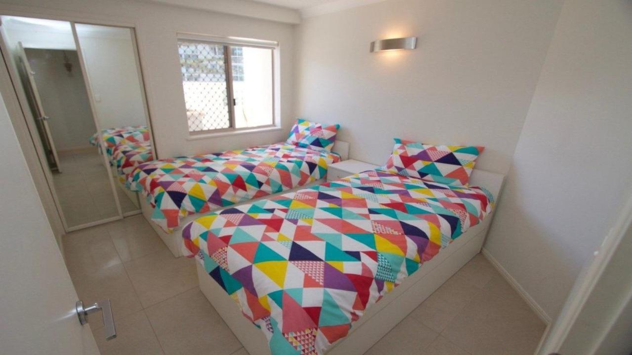 Pandanus Shores Unit 2 Kings Qld *