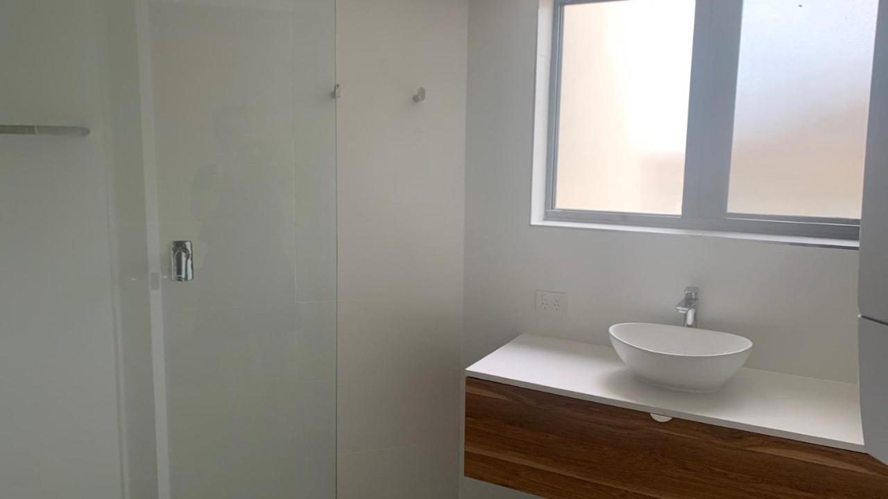 Waikiki Unit 4 Kings Qld Holiday home *
