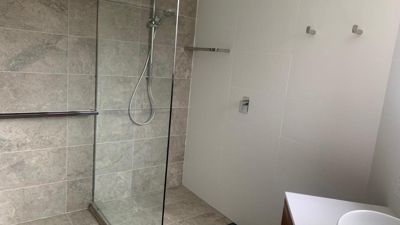 Waikiki Unit 4 Kings Qld Holiday home *