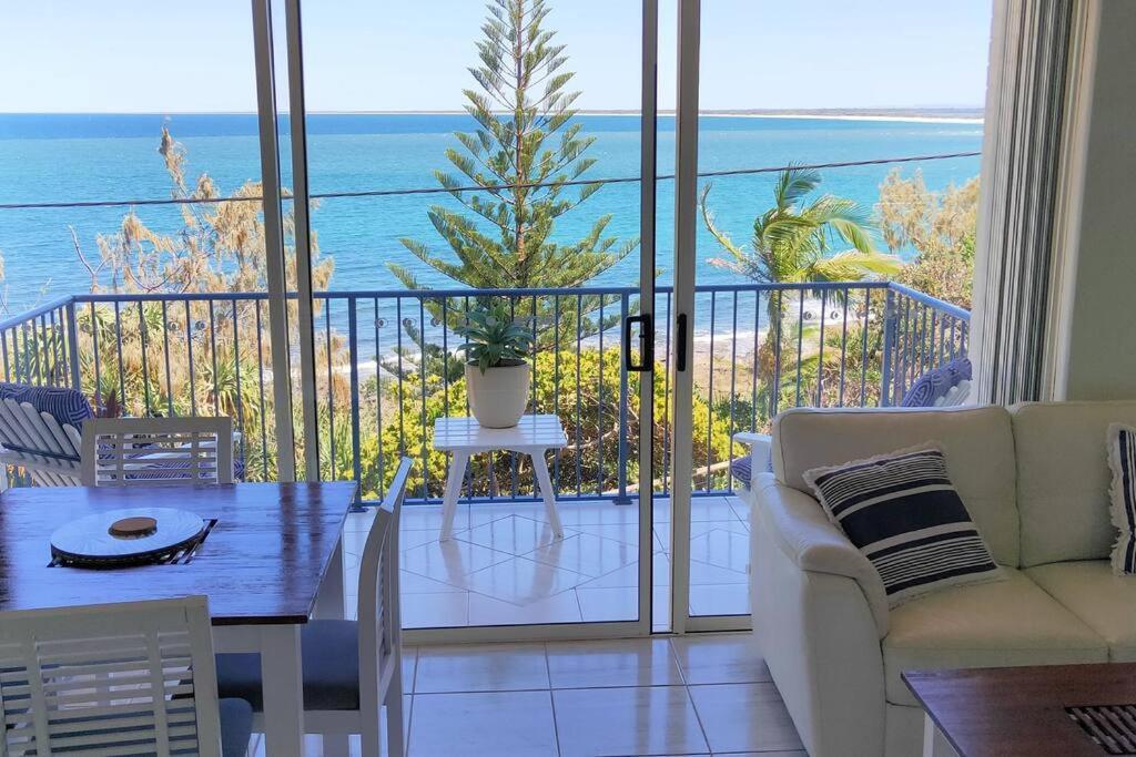 Apartment Perched Above The Waves At Kings Caloundra