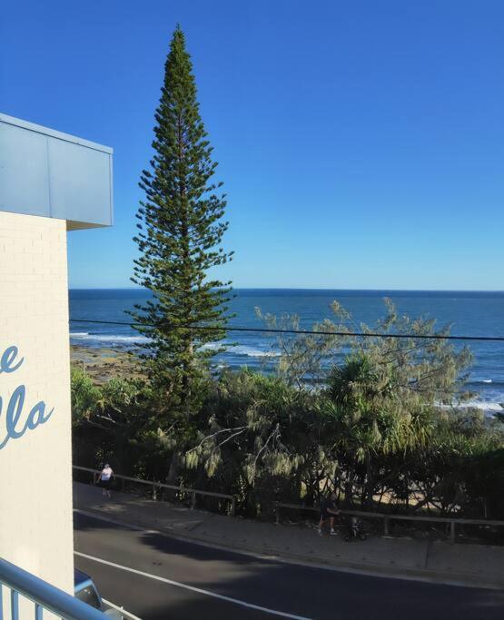 Perched Above The Waves At Kings Apartment