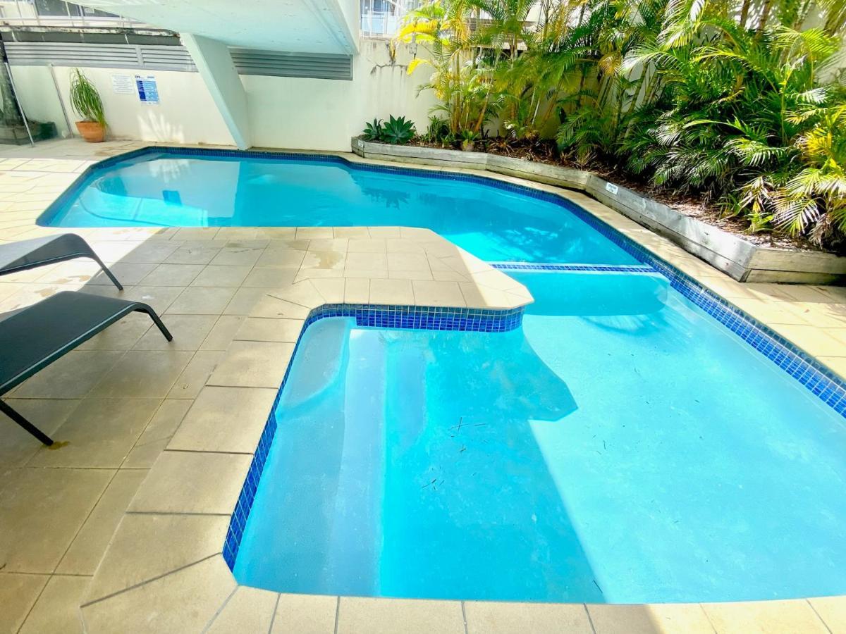 Monterey - Unit 18, 27 Warne Terrace, Kings Caloundra