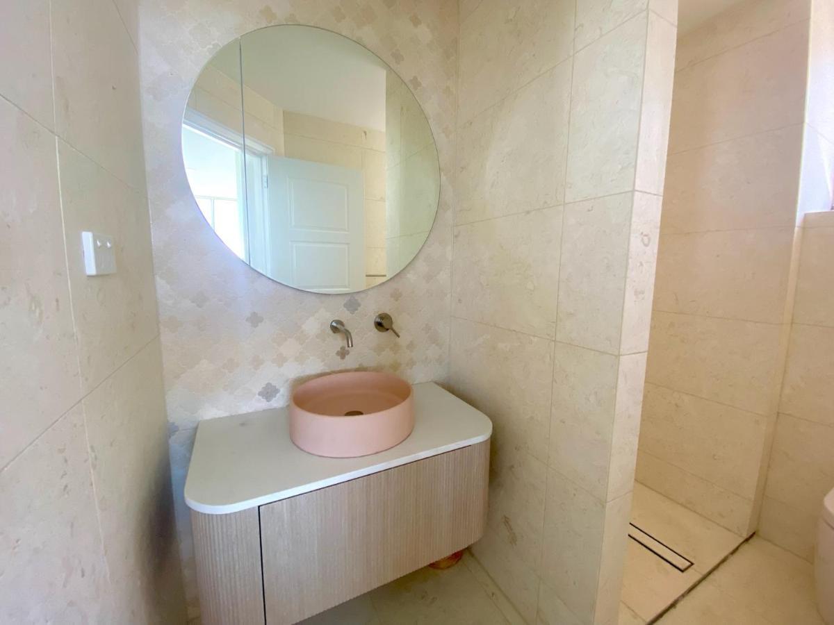 Apartment Monterey - Unit 18, 27 Warne Terrace, Kings Caloundra