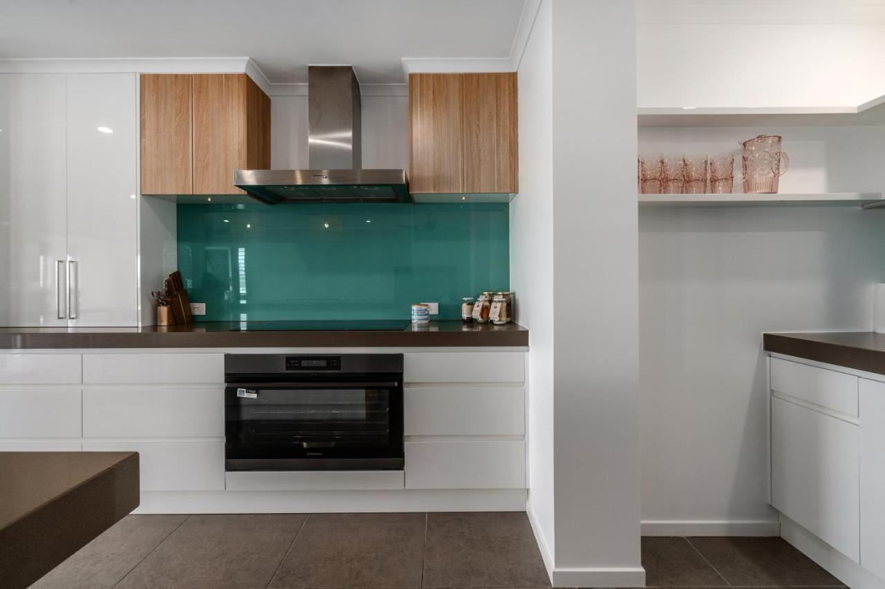 Apartment Nimolanca - 3 Bedroom Partial Ocean View Caloundra