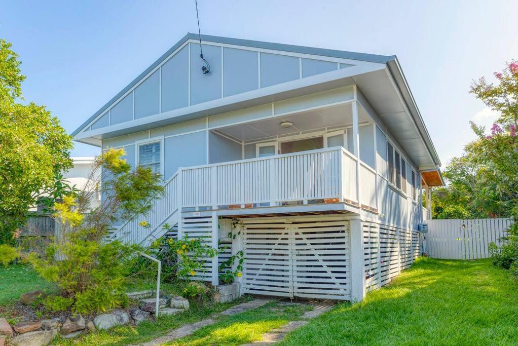 Holiday home Stylish 1950s Moffat Beach House Caloundra