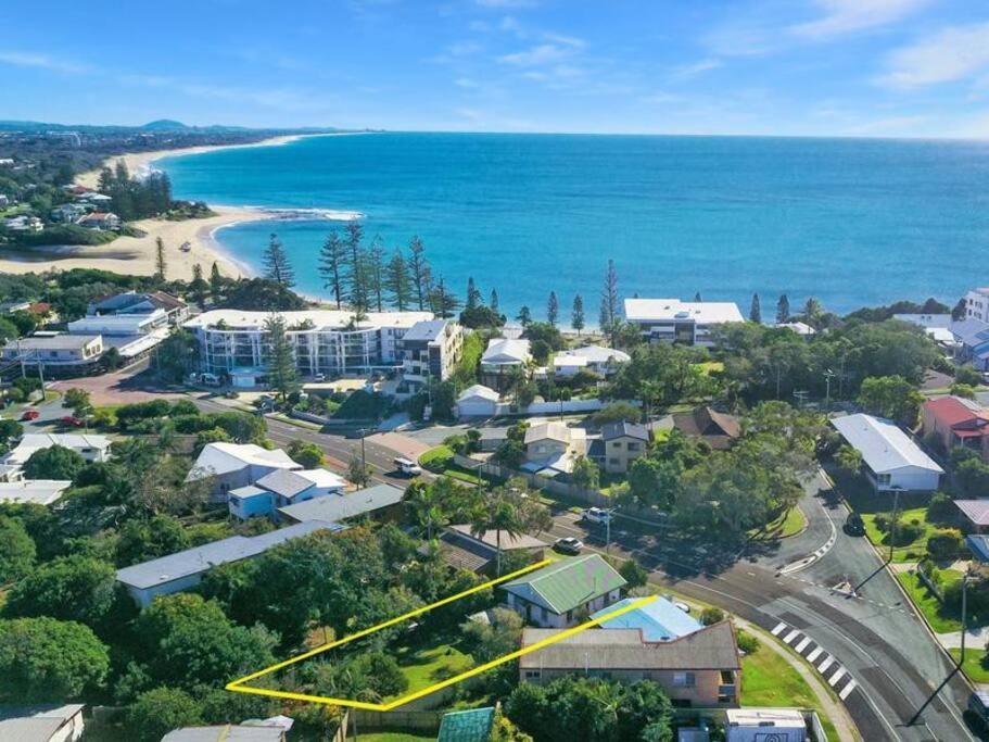 Stylish 1950s Moffat Beach House * Caloundra