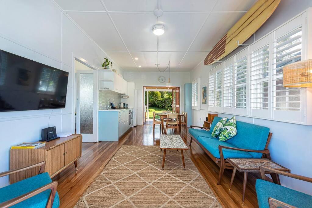 Stylish 1950s Moffat Beach House * Caloundra