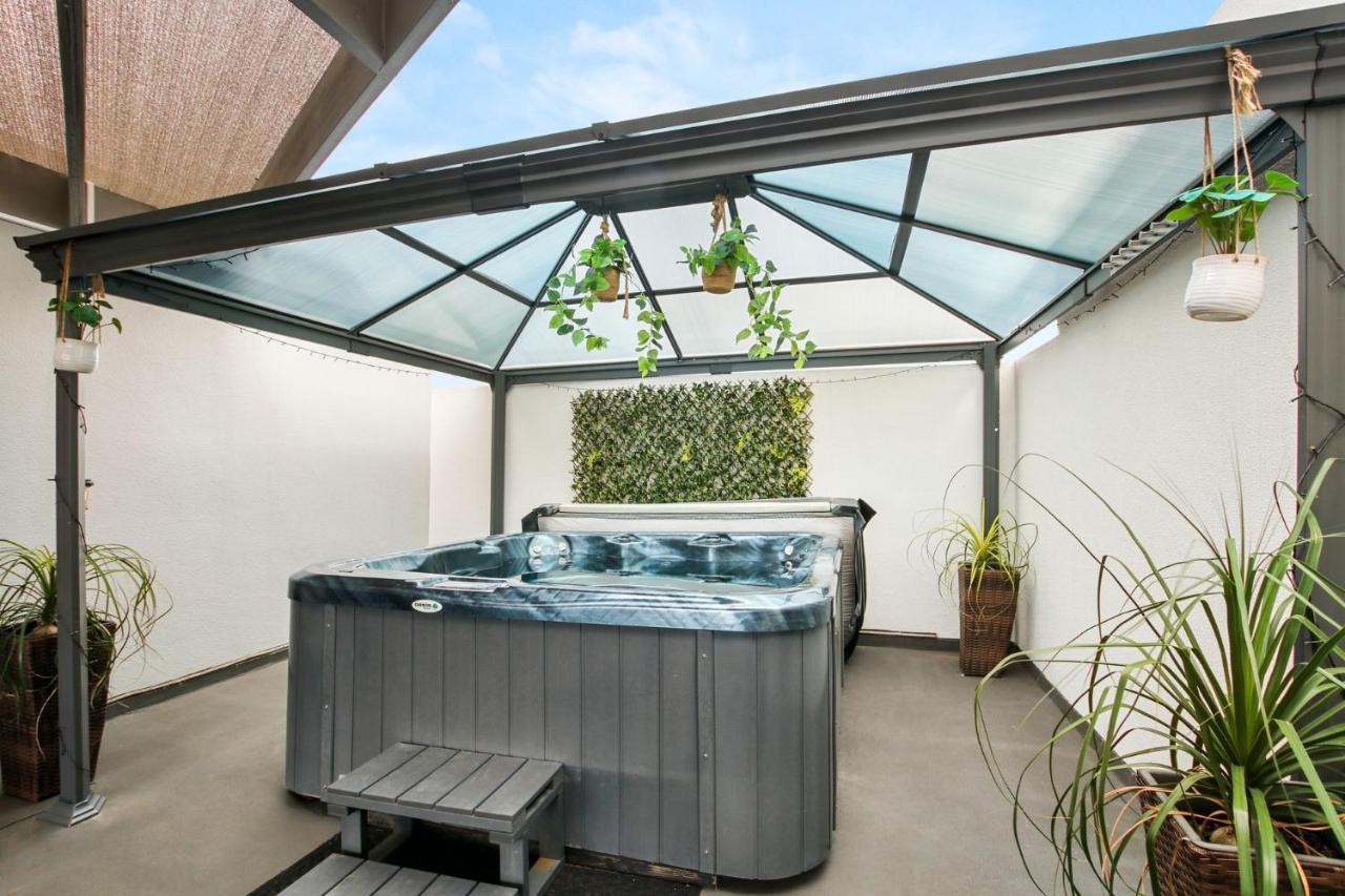 Unit 65 Grand Pacific Bulcock St Apartment *