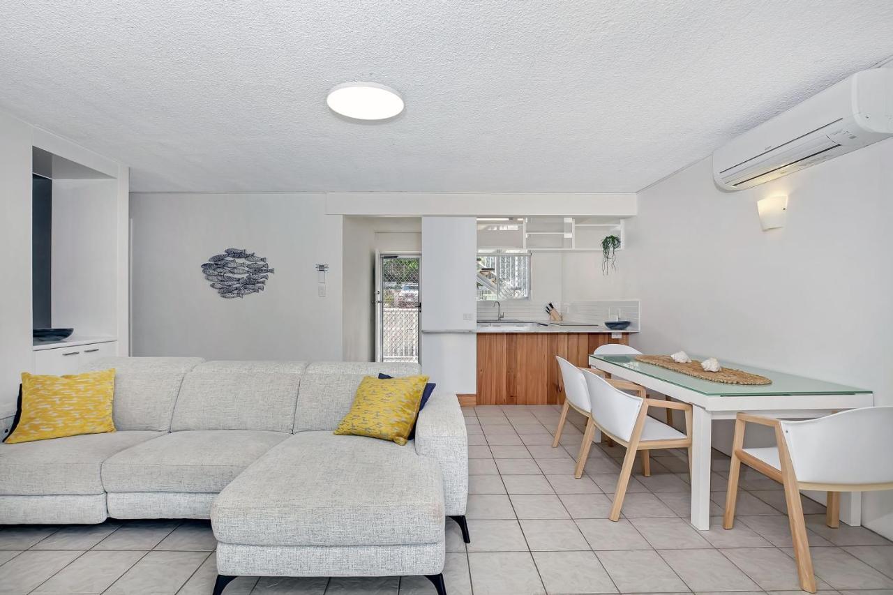 Beachcomber Unit 4 7 Dingle Ave Apartment Caloundra