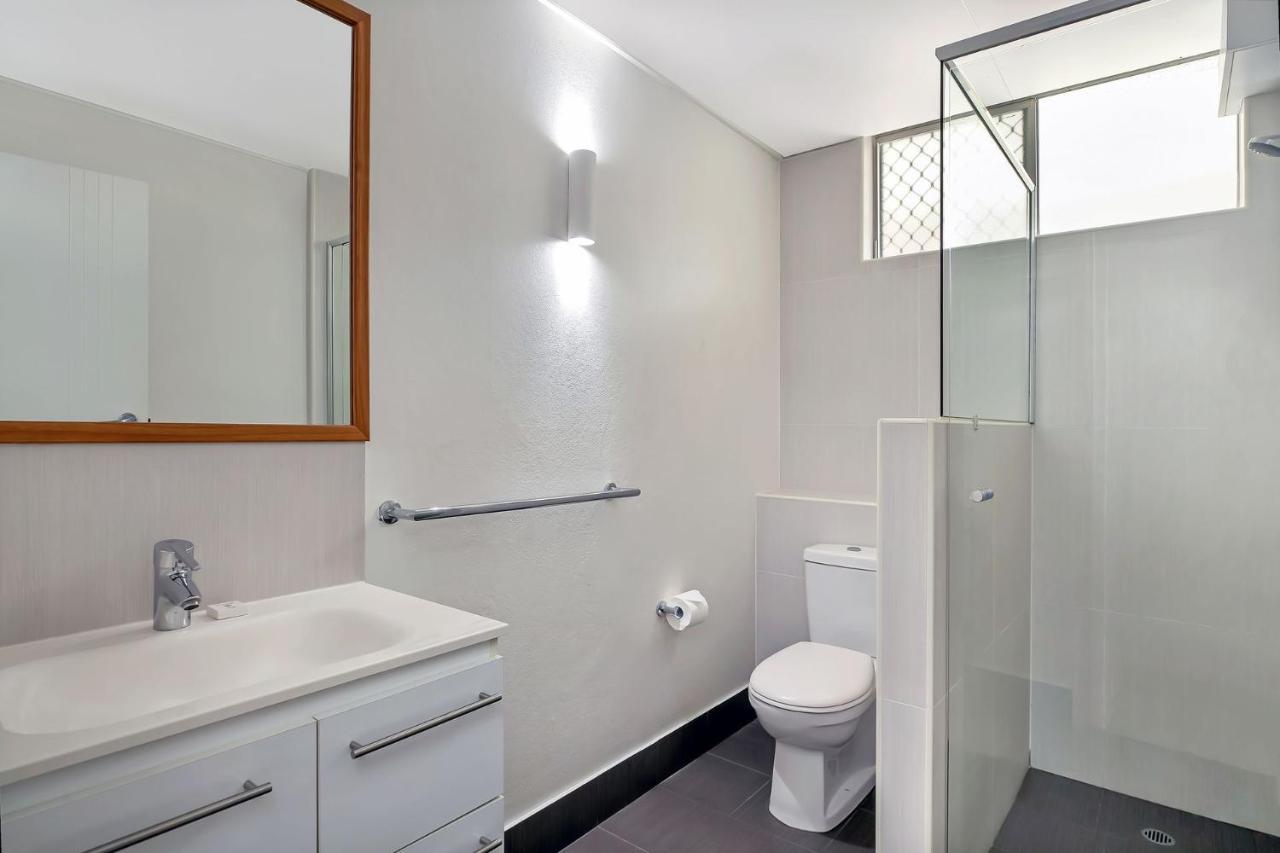 Beachcomber Unit 4 7 Dingle Ave Apartment *