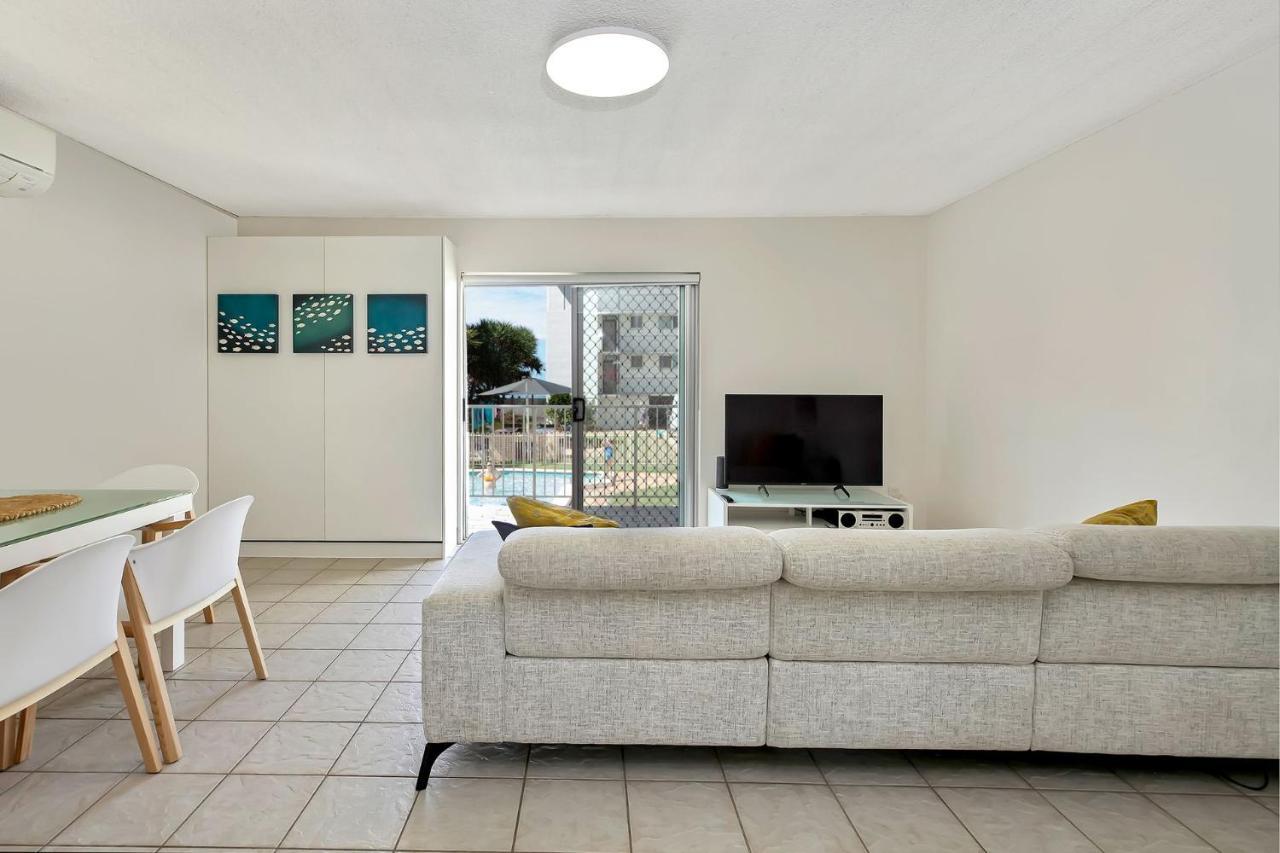 Beachcomber Unit 4 7 Dingle Ave *