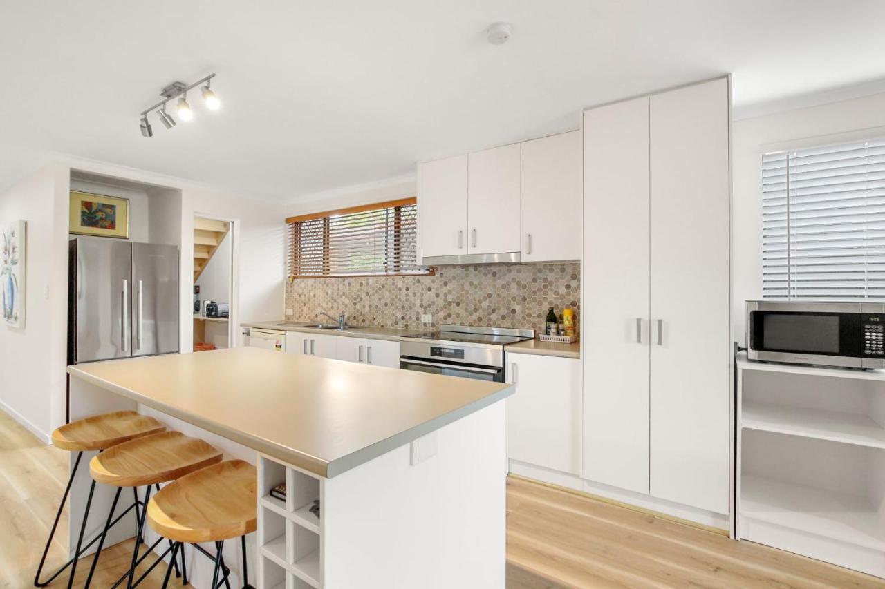 Nothling 66 Moffat * Caloundra