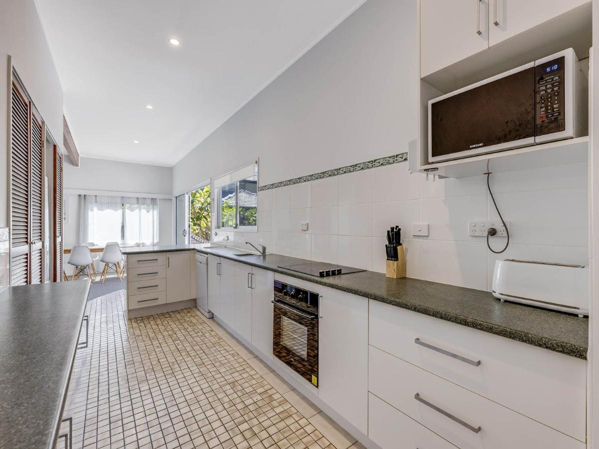 25 Oleander Avenue Shelly Qld