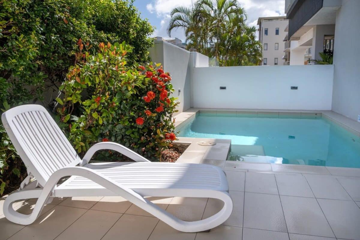 Modern Seaside Oasis In Kings Caloundra