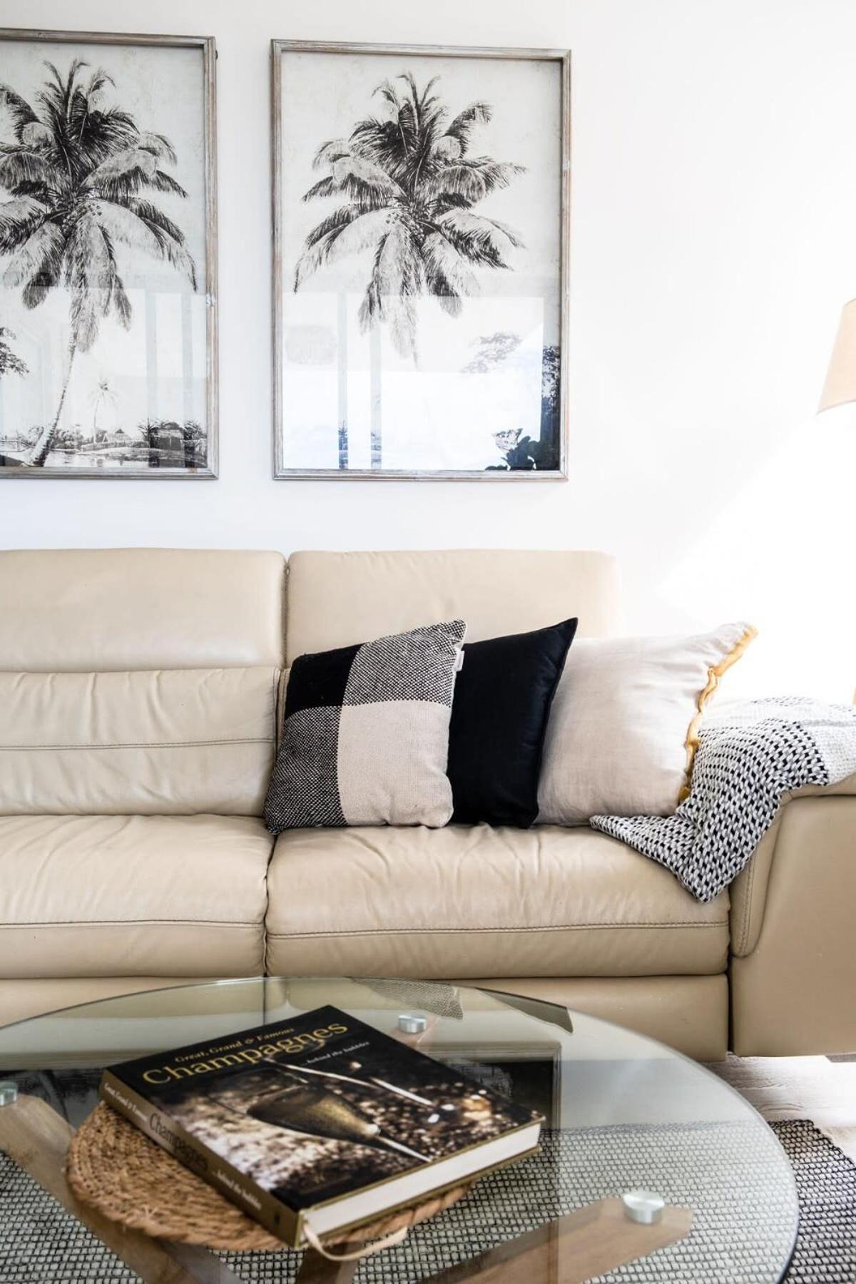 Modern Seaside Oasis In Kings