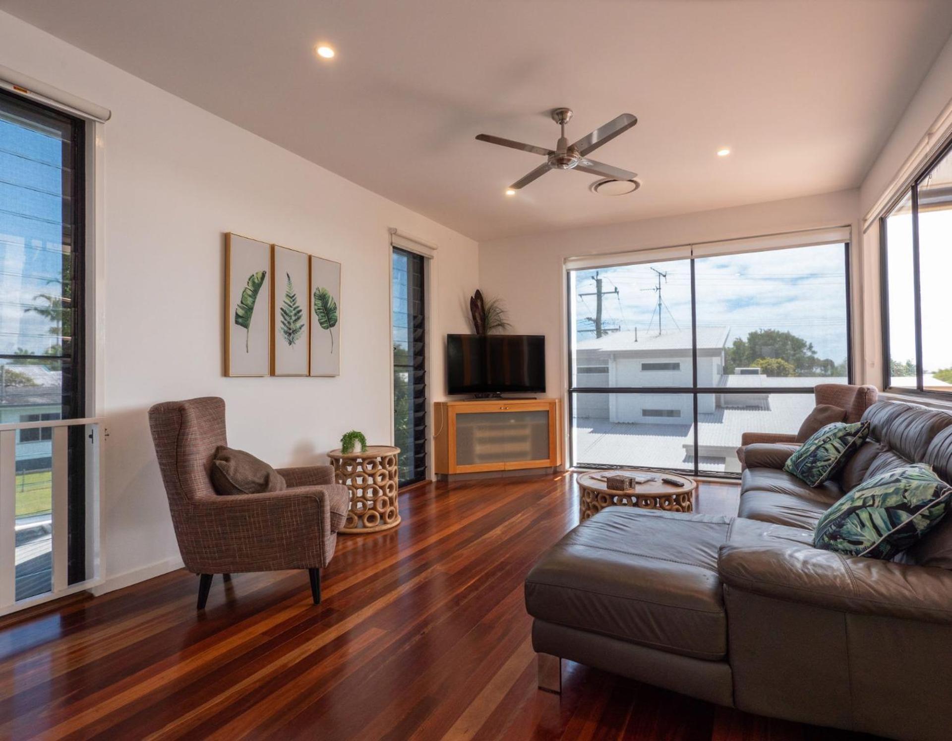 Campbell St 11 Moffat Beach * Caloundra