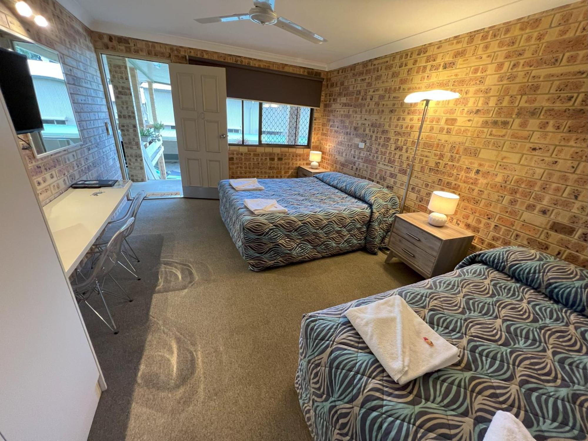 Golden Beach Motor 4*