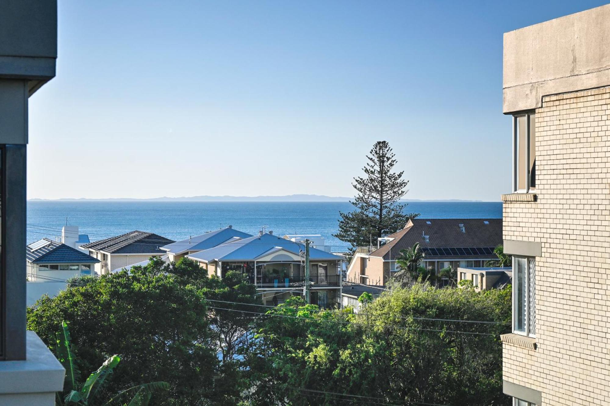 Location Is Everything - Shops, Beaches, Views Zg3 * Caloundra
