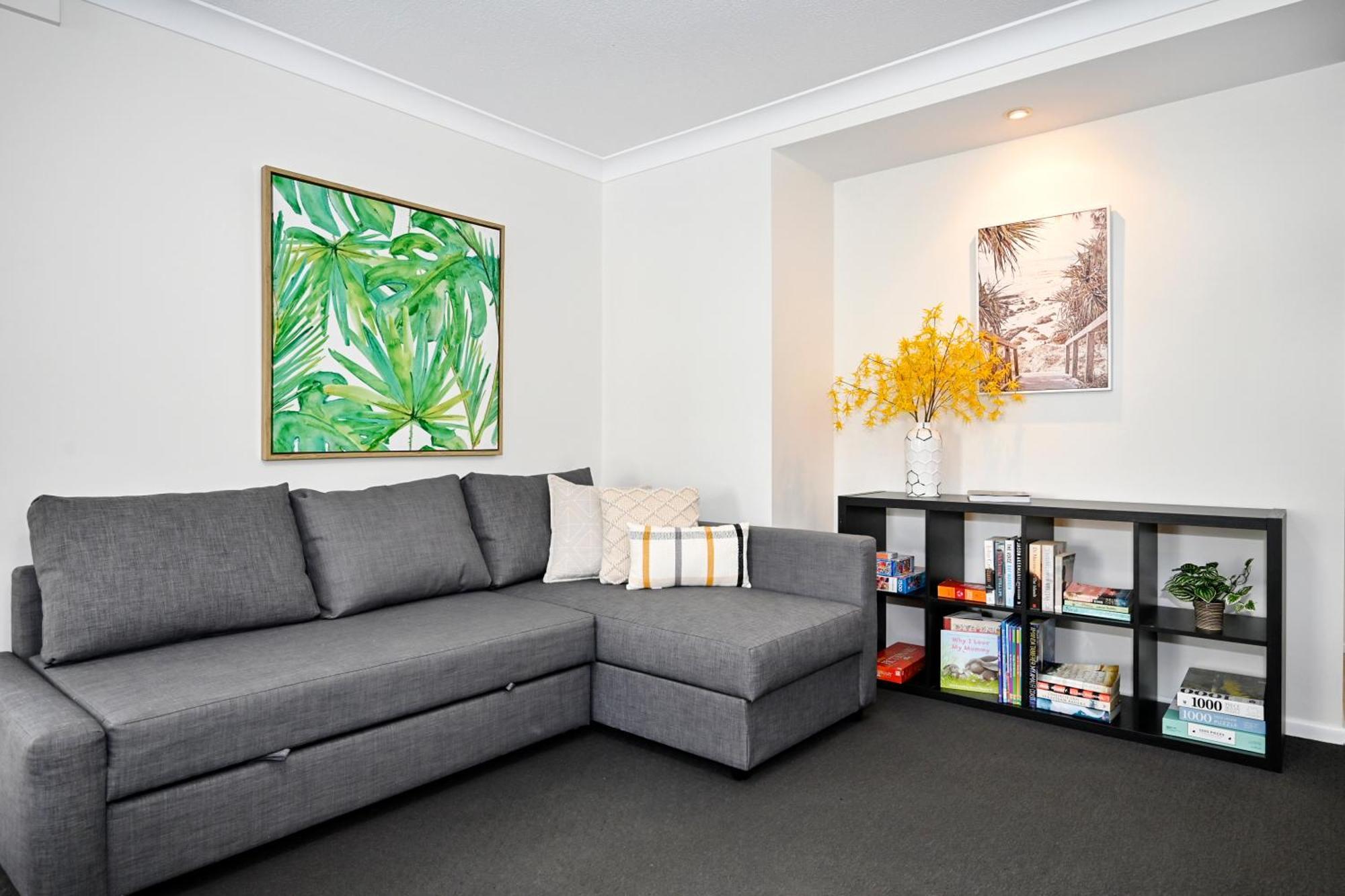 Apartment Stylish 2 B/r Kings *