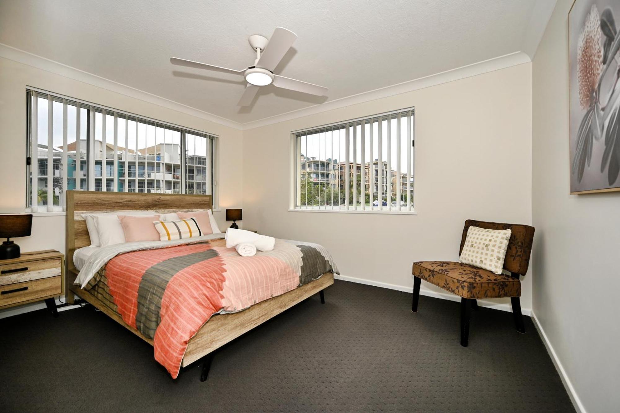 Stylish 2 B/r Kings * Caloundra