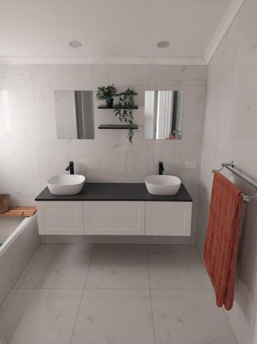 9 Family & Pet Friendly Holiday home Caloundra