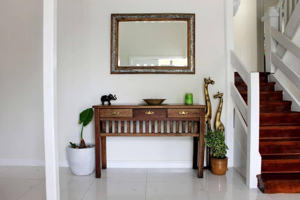 9 Family & Pet Friendly Holiday home *