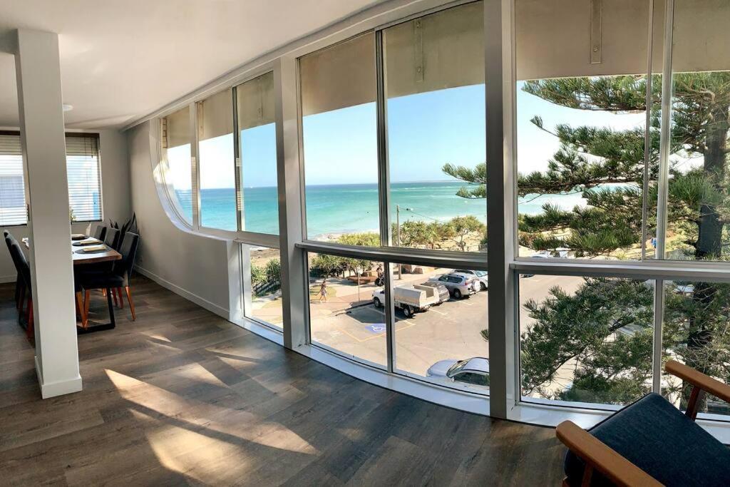 Apartment Ultimate Coastal Escape + Amazing Views *