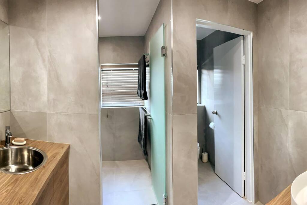 Ultimate Coastal Escape + Amazing Views * Caloundra
