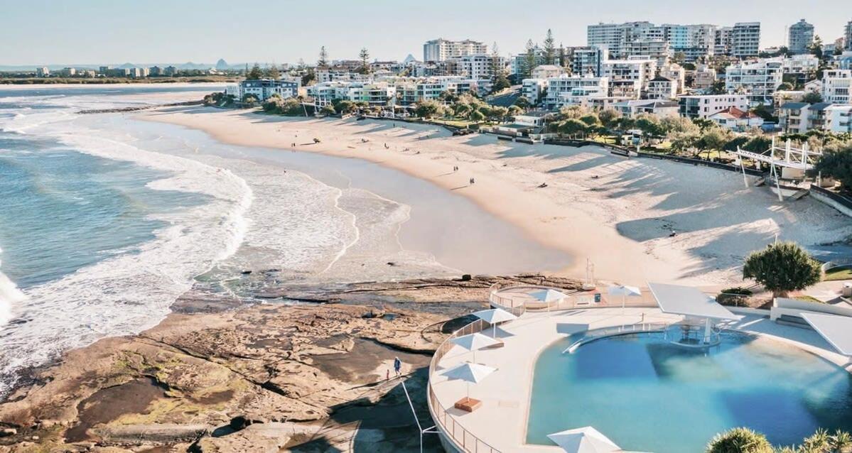 Kings Oceanfront With Pool Apartment