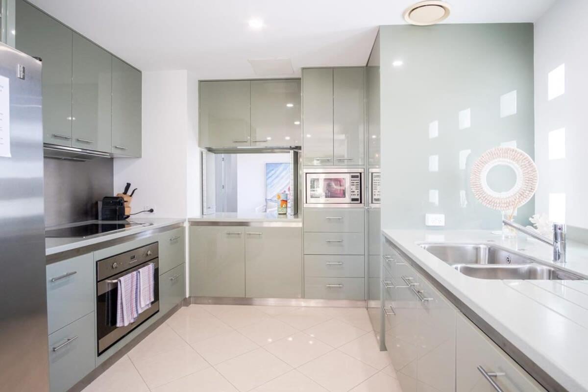 Live Like A Local In The Heart Of Moffat Apartment *