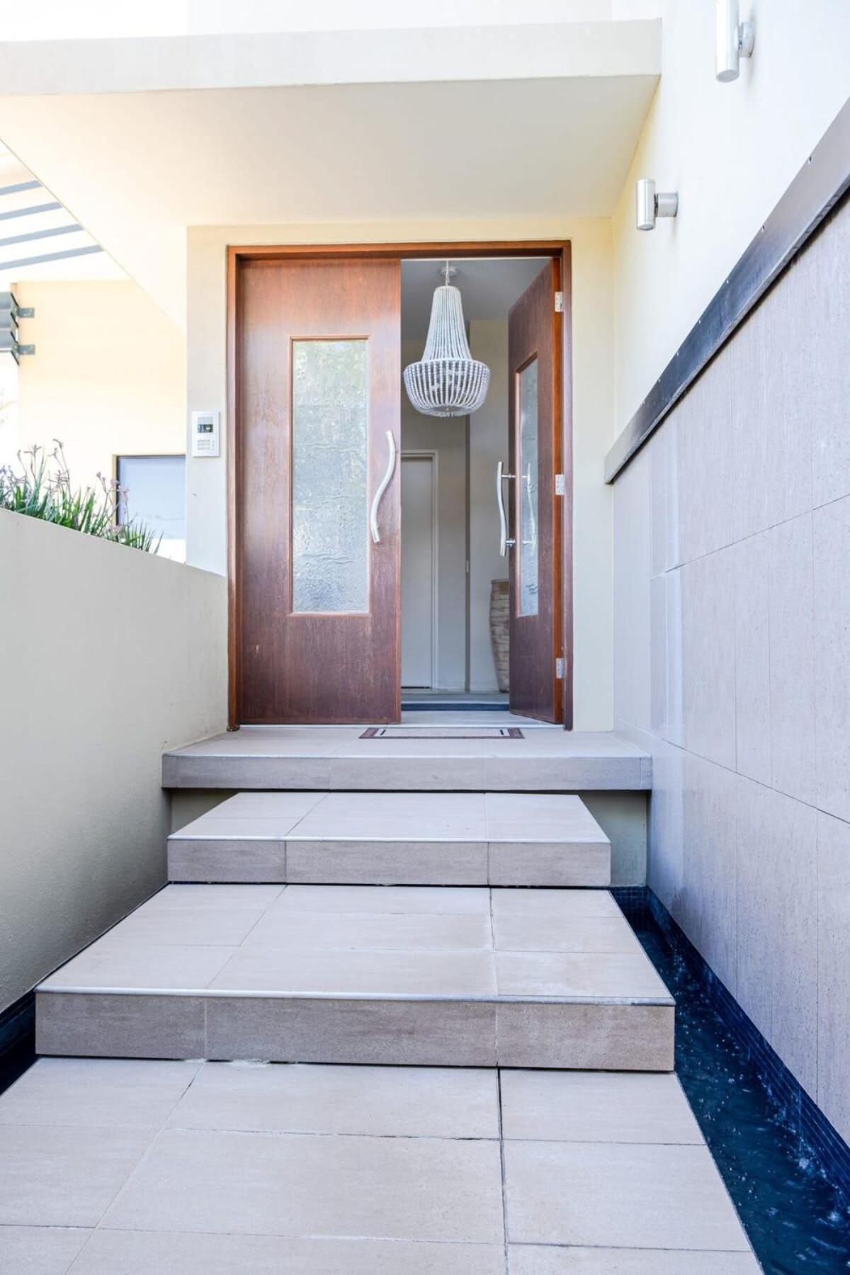 Live Like A Local In The Heart Of Moffat