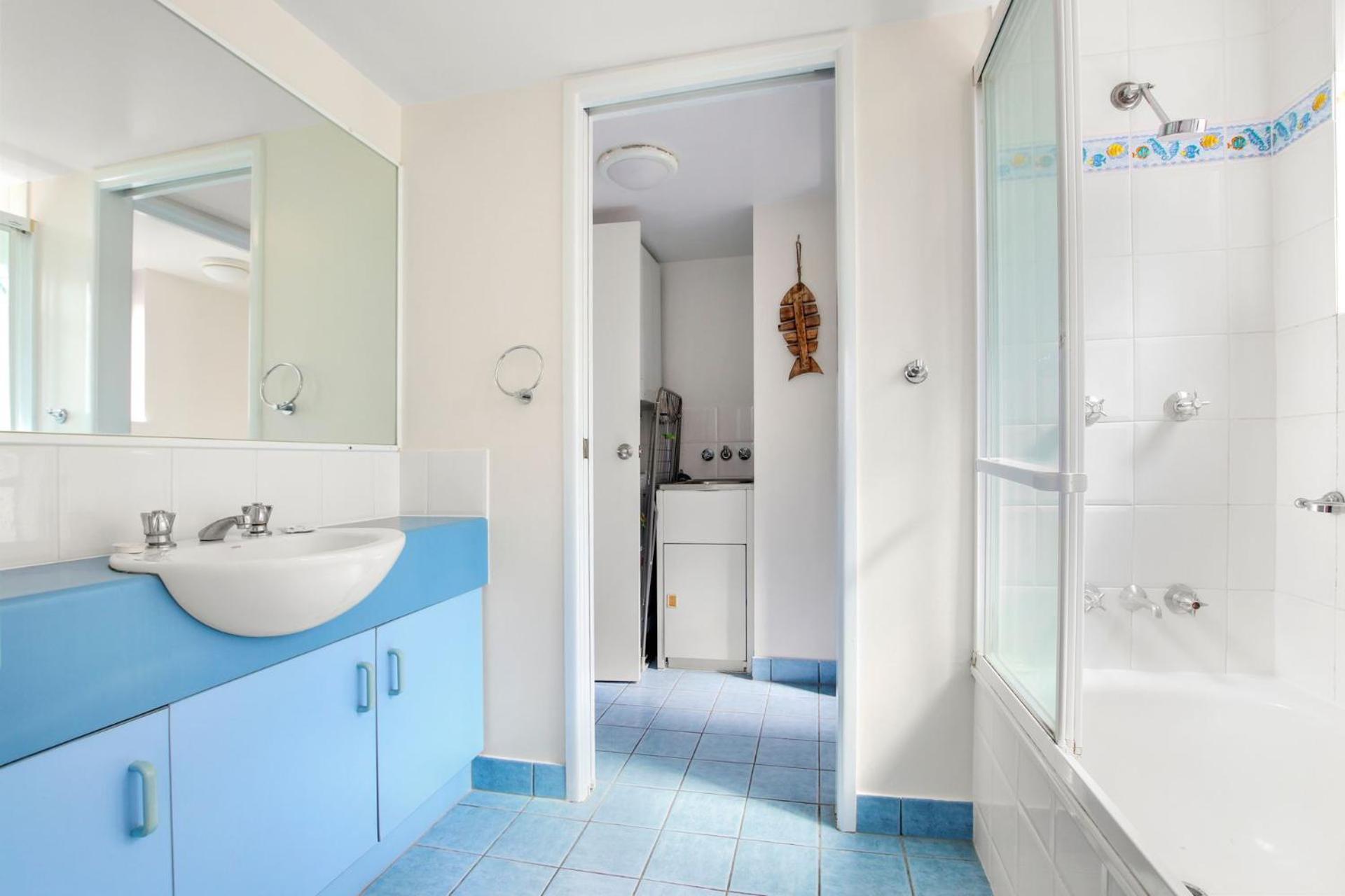 Jade Waters U4 5 Latona Ave Apartment