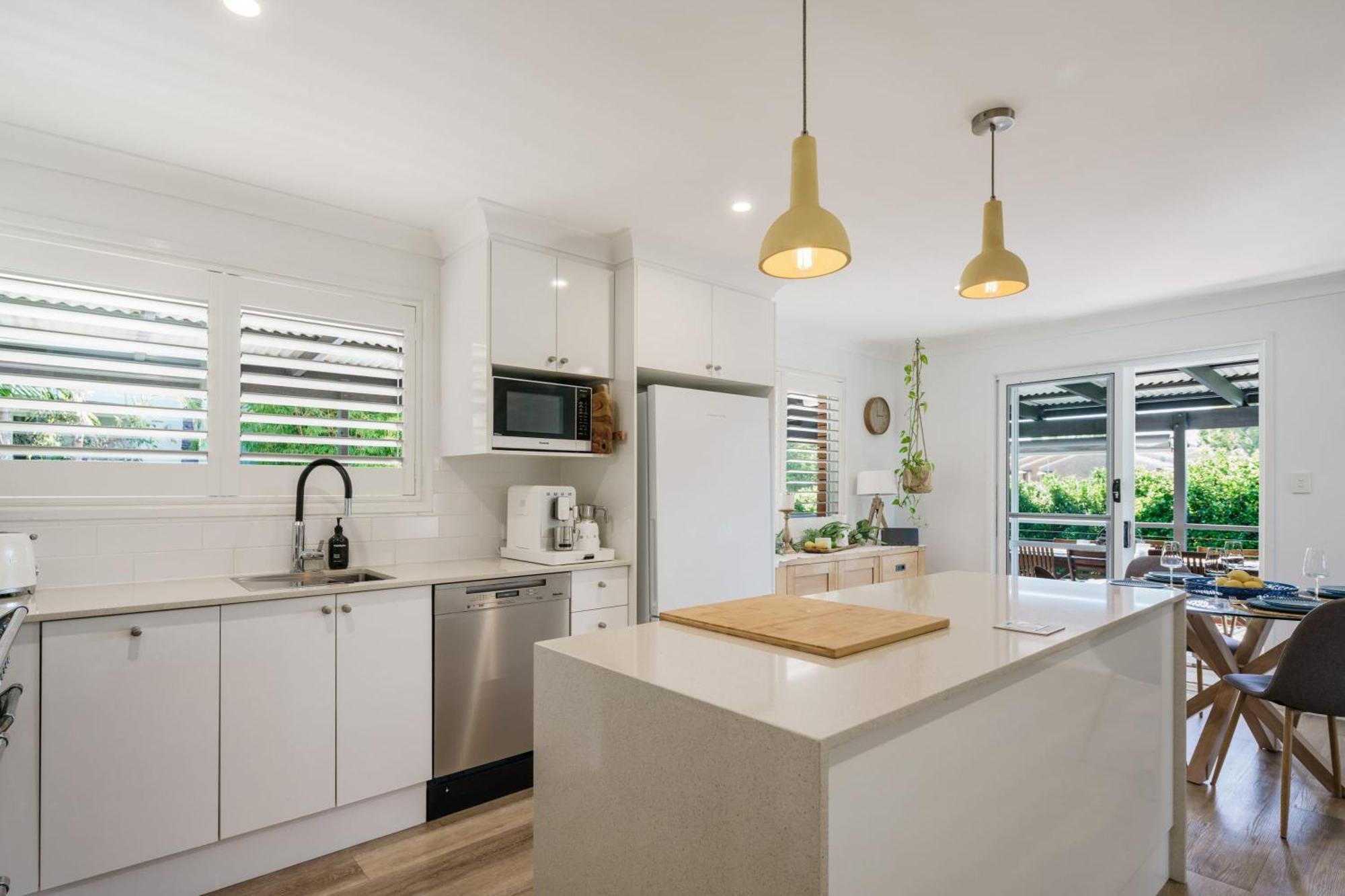 Battery Hill Pet-friendly Poolside Paradise * Caloundra