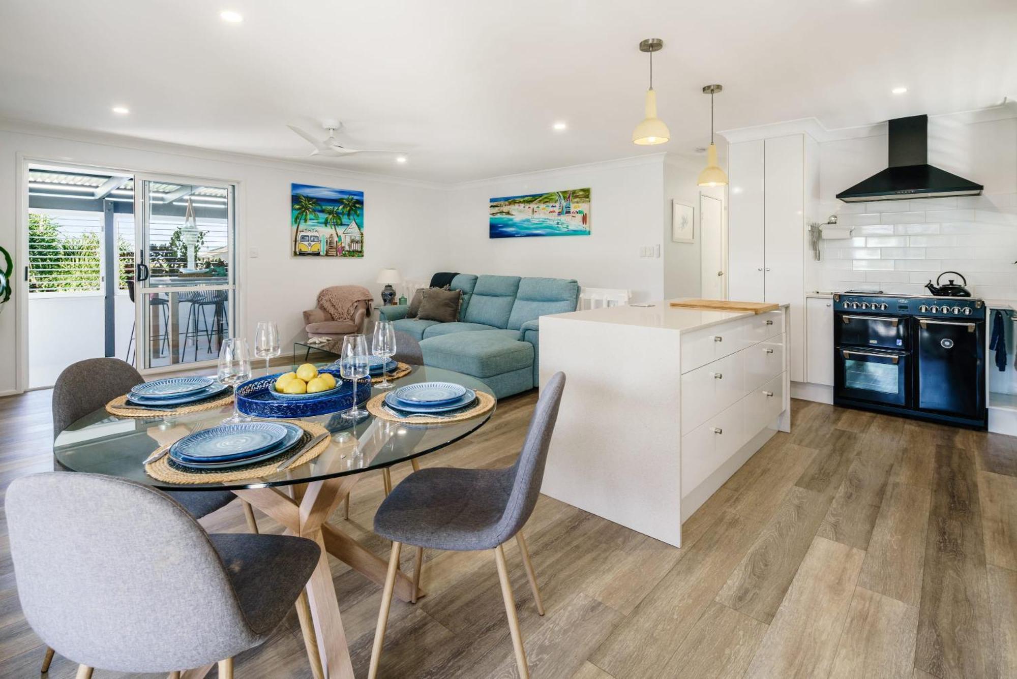 Battery Hill Pet-friendly Poolside Paradise *