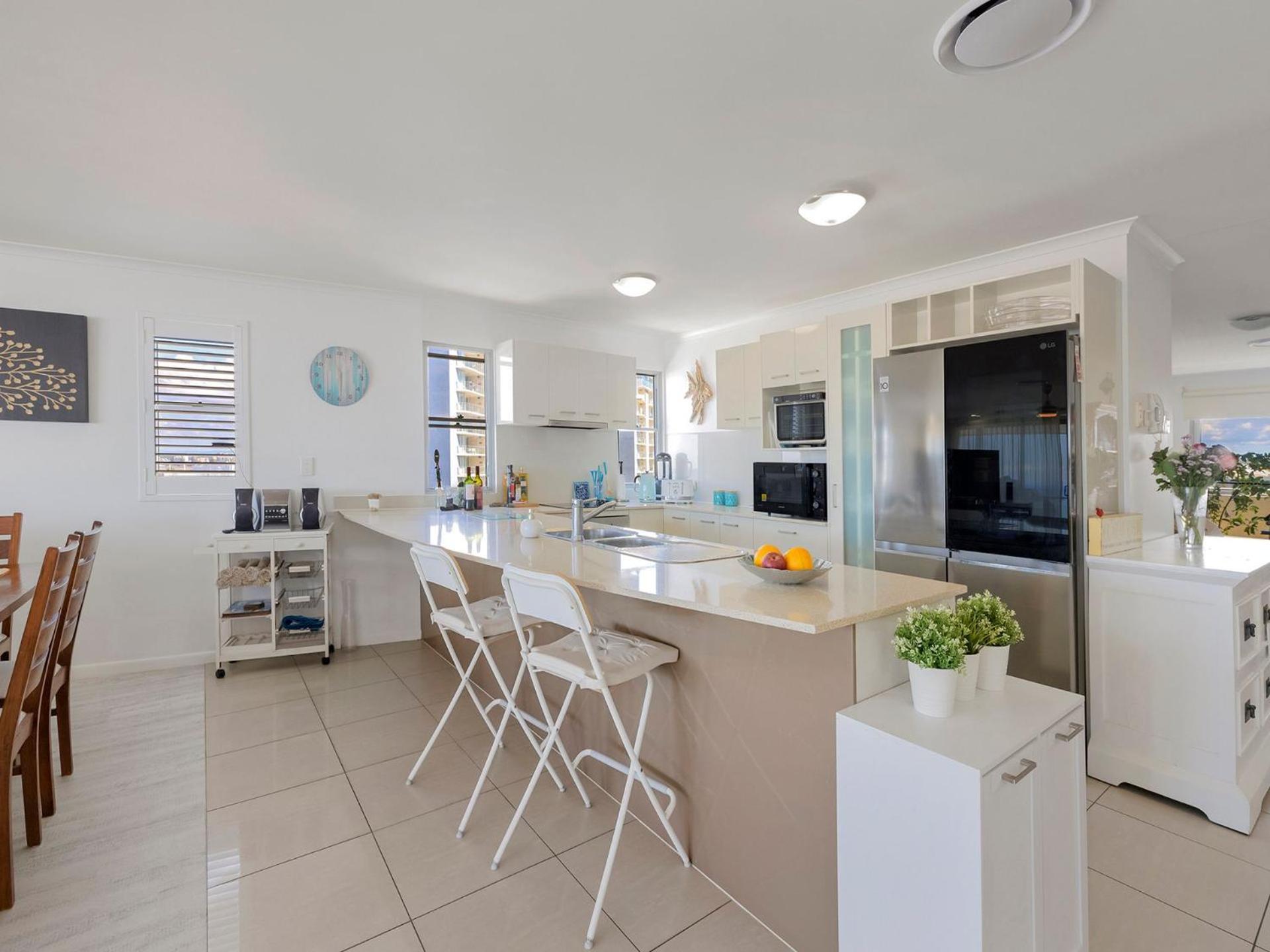 Seabourn Unit 702 Qld * Caloundra