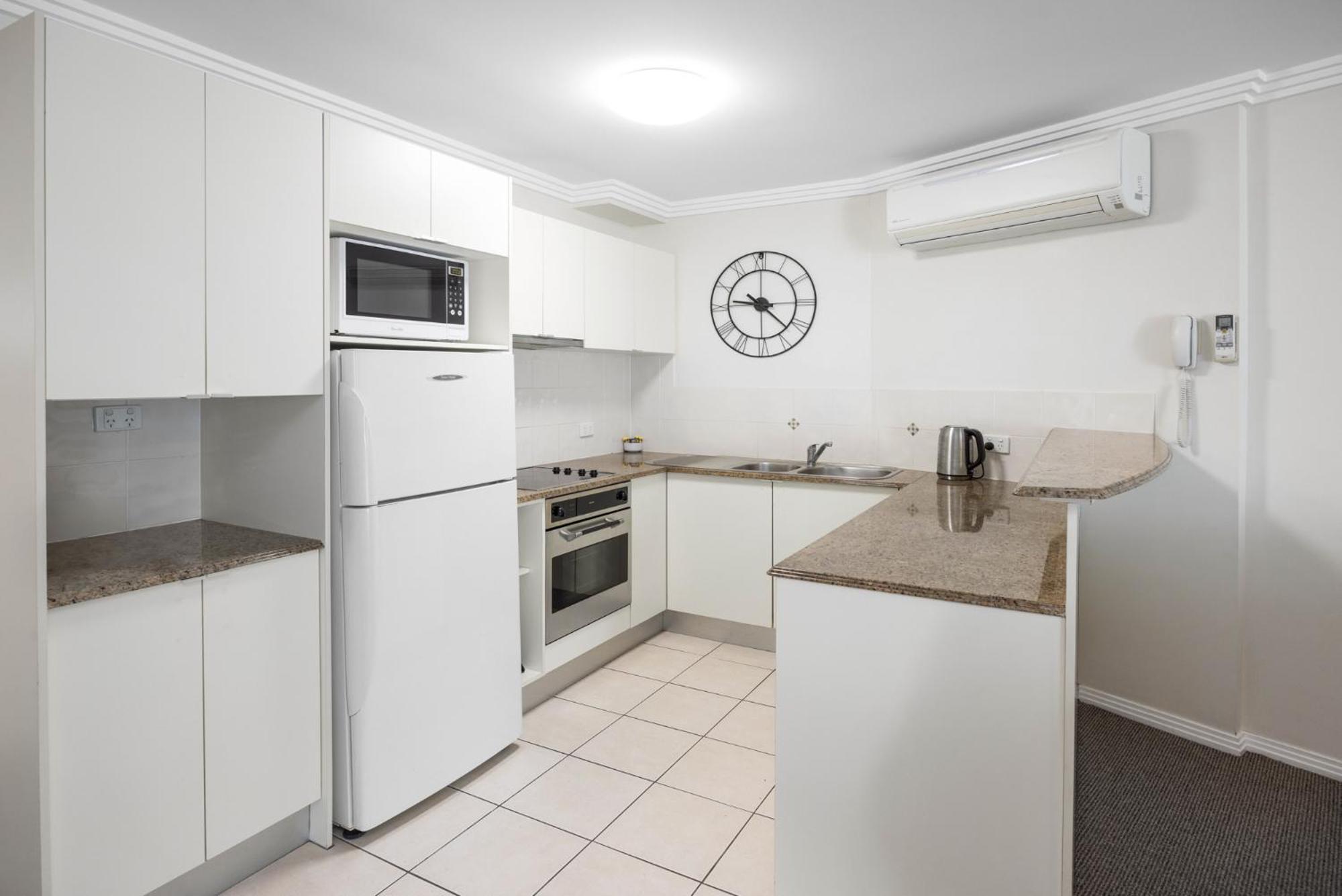 Apartment 3 Bedroom With Lift Caloundra