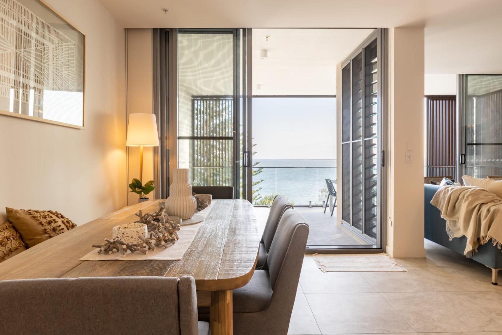 Kings Oceanfront Oasis Caloundra
