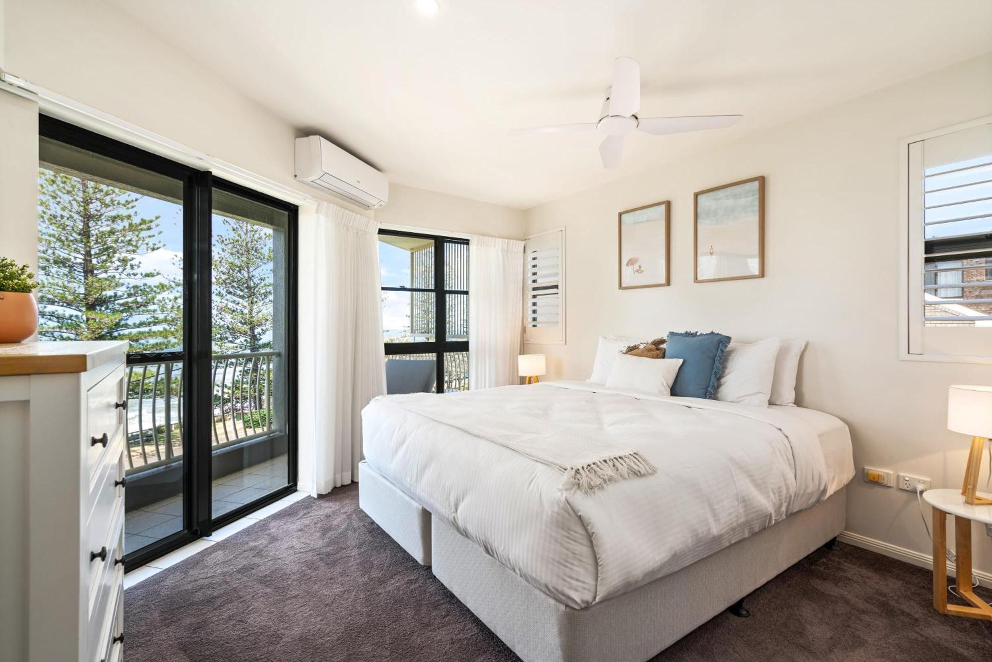 Tranquil Tides Retreat - Coastal Waterfront Escape