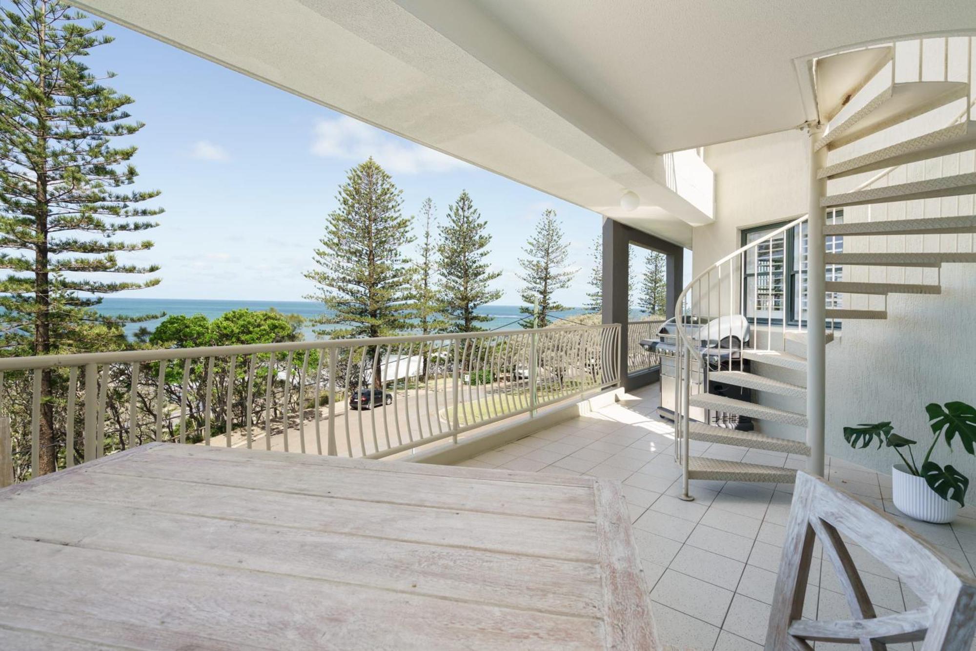 Apartment Tranquil Tides Retreat - Coastal Waterfront Escape Caloundra