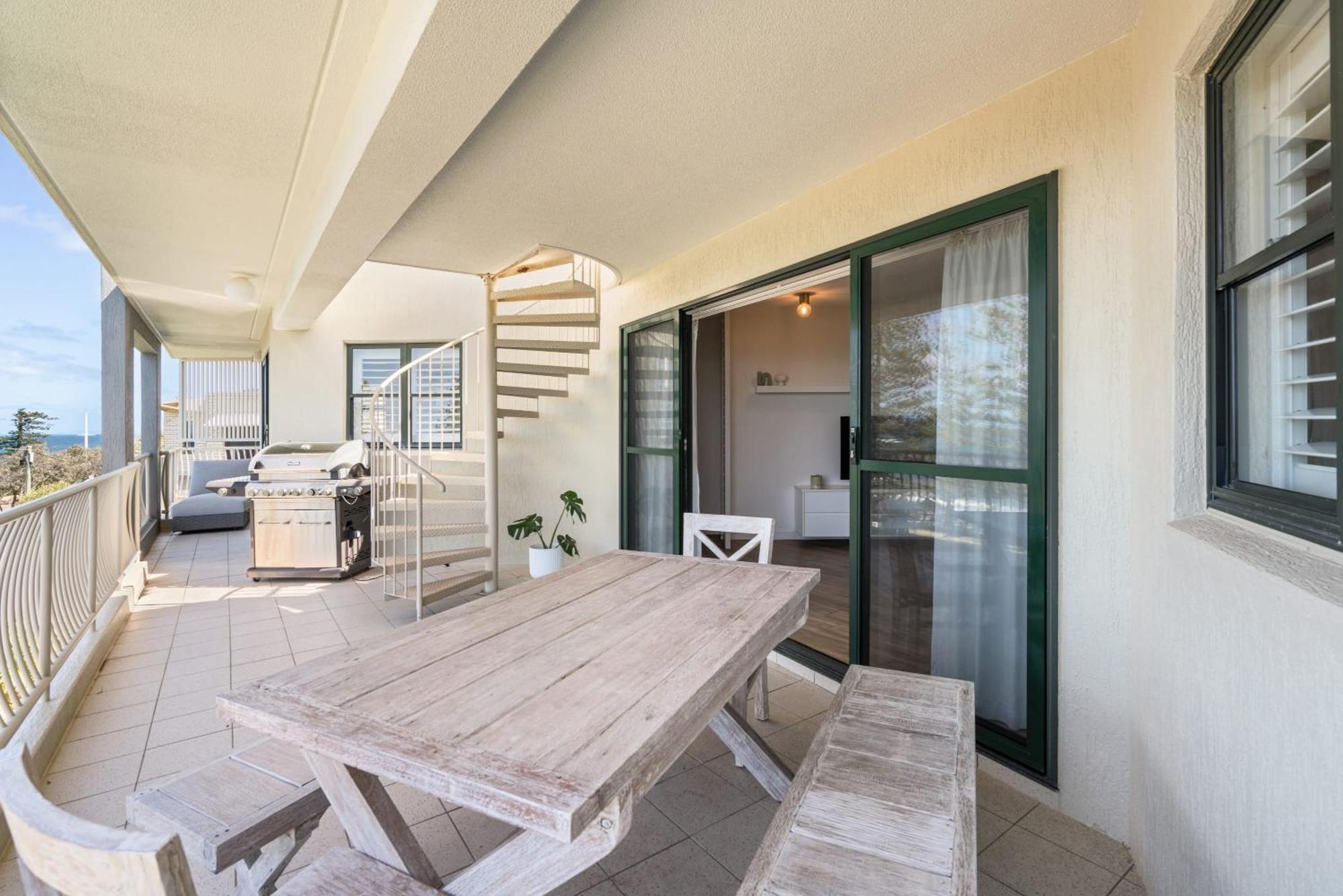 Tranquil Tides Retreat - Coastal Waterfront Escape *