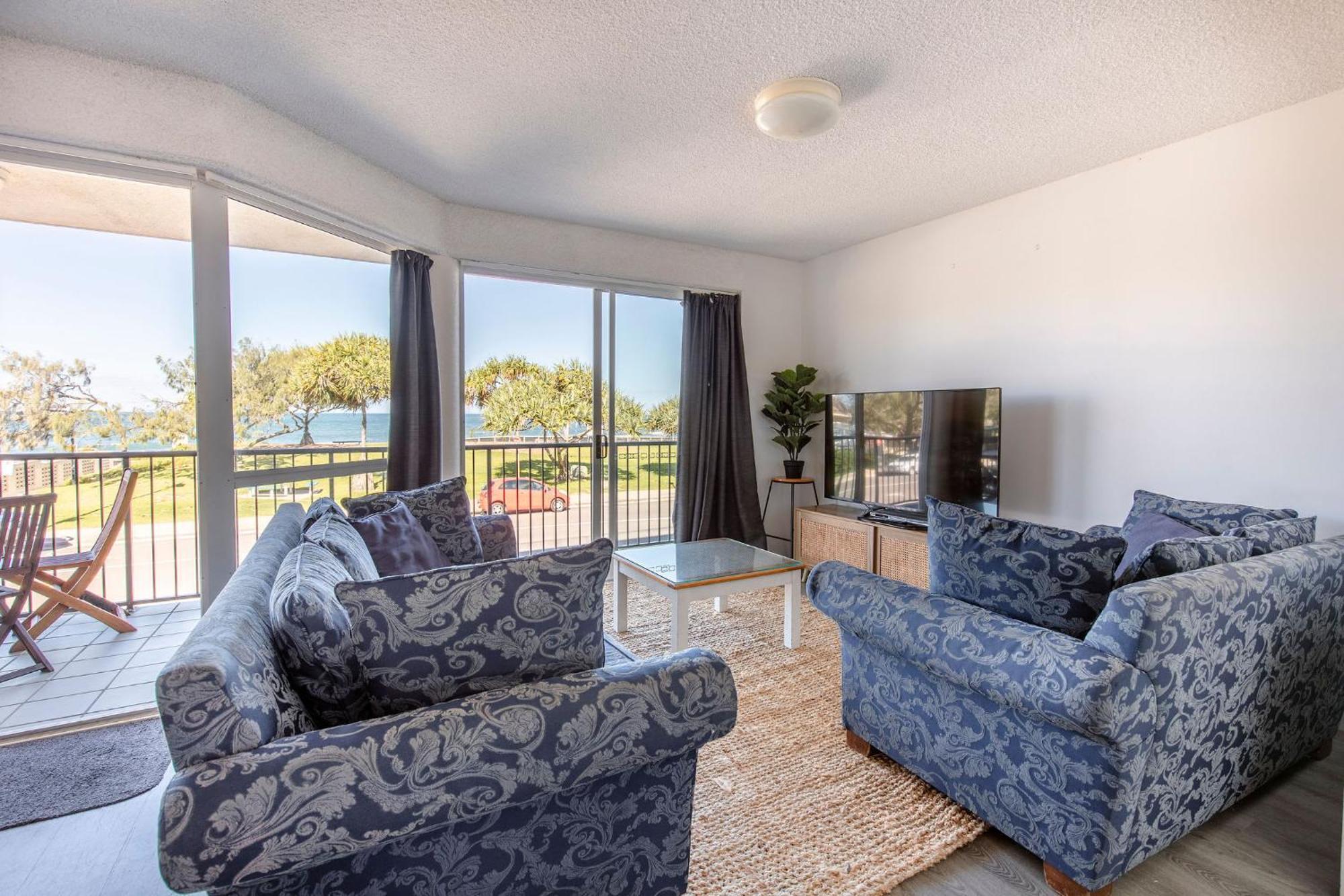Kings Oceanfront With Pool