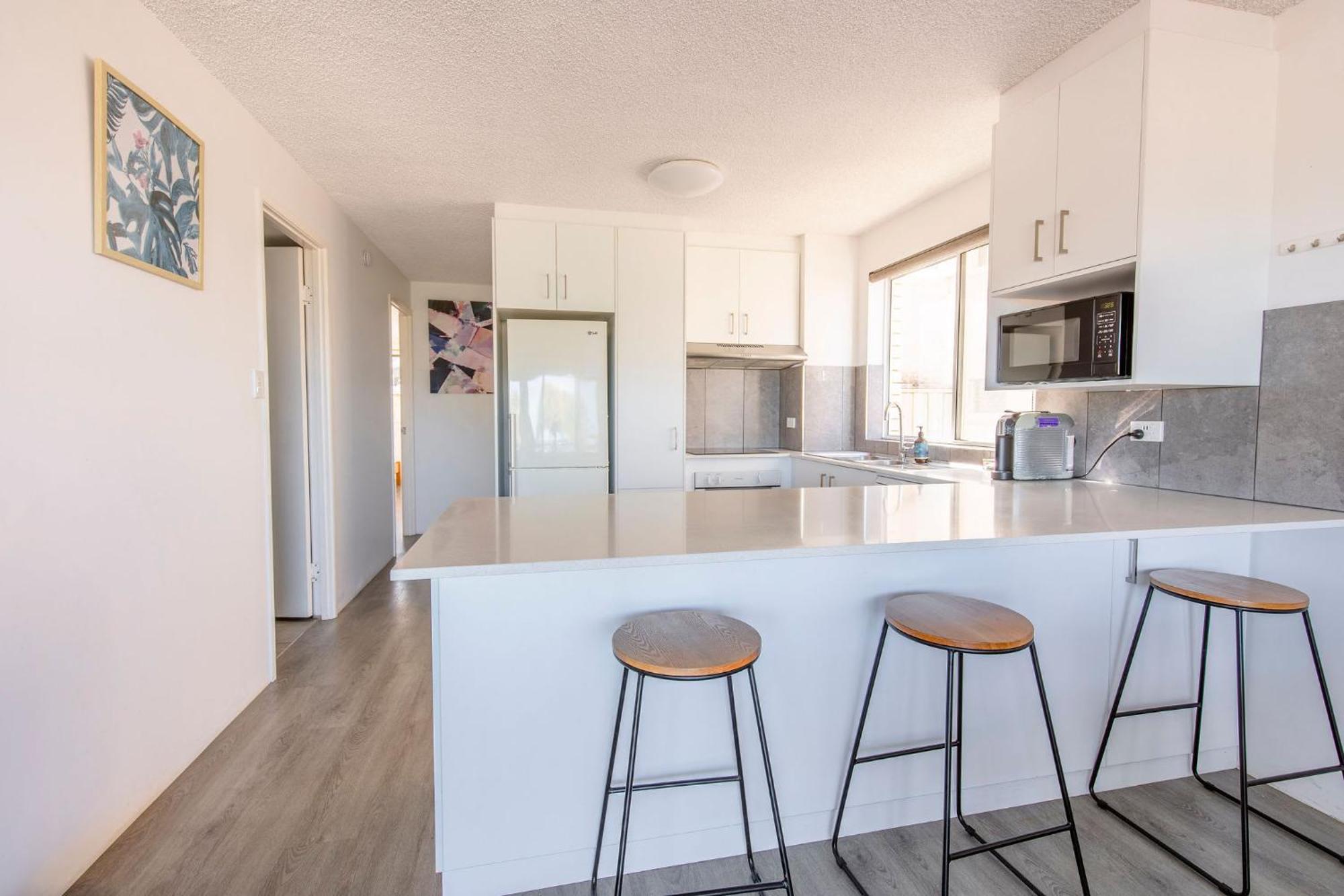 Kings Oceanfront With Pool Apartment
