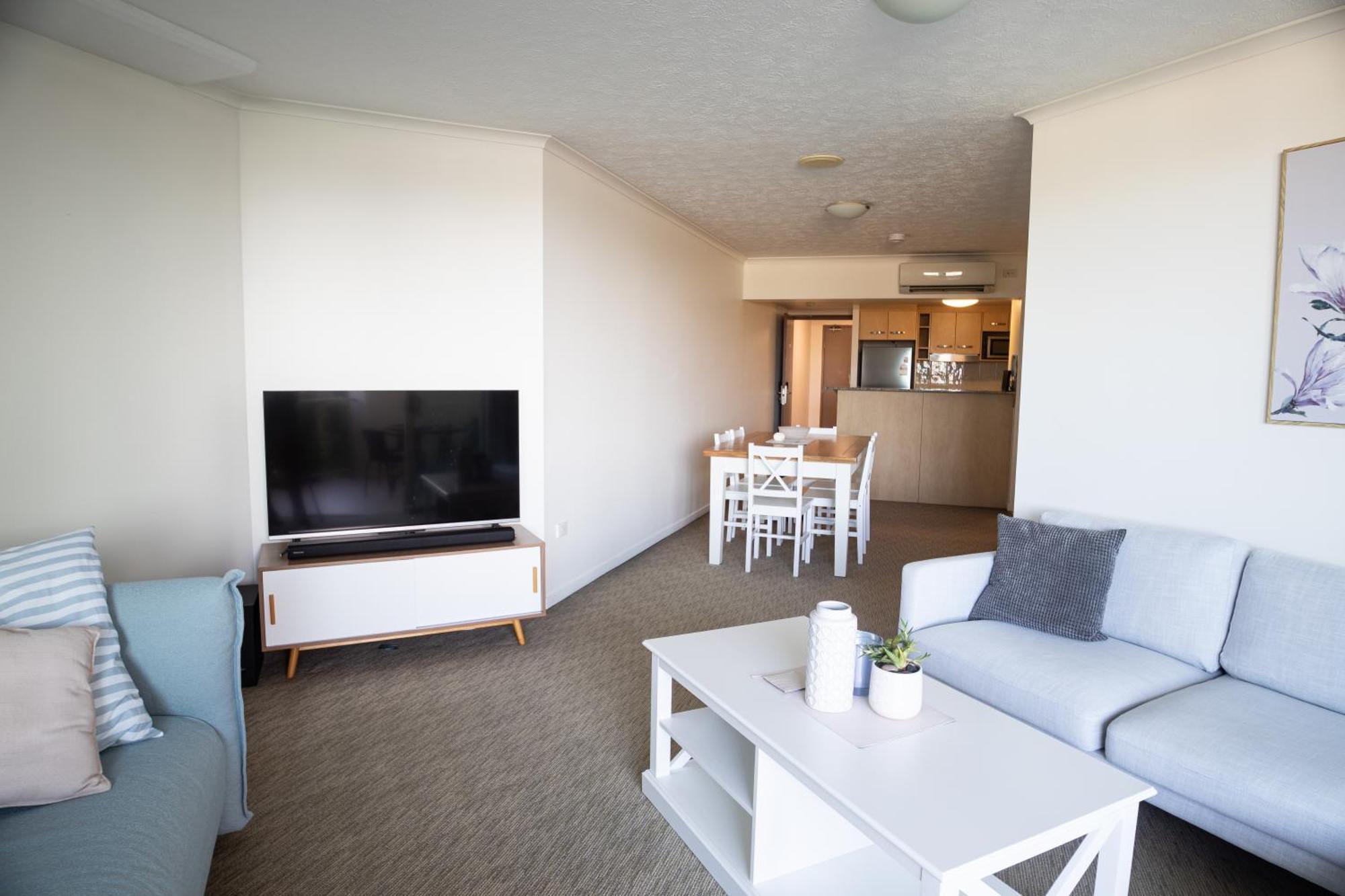 Apartment Style Oasis, 2 Bedroom, 2 Bath, Sleeps 6