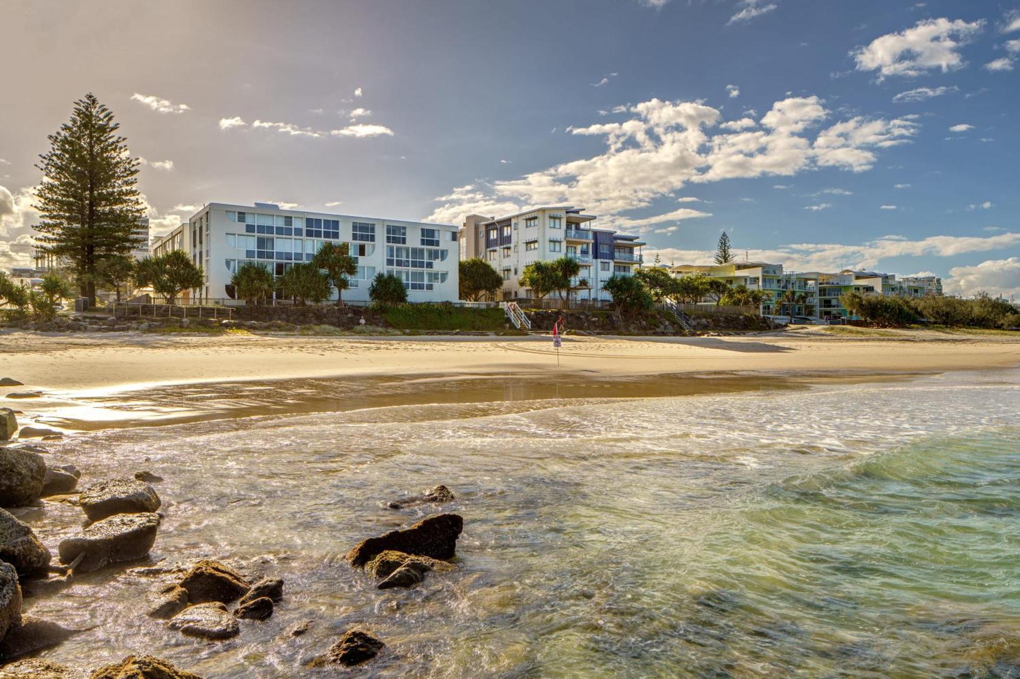 Oceanfront Views At Rolling Surf *