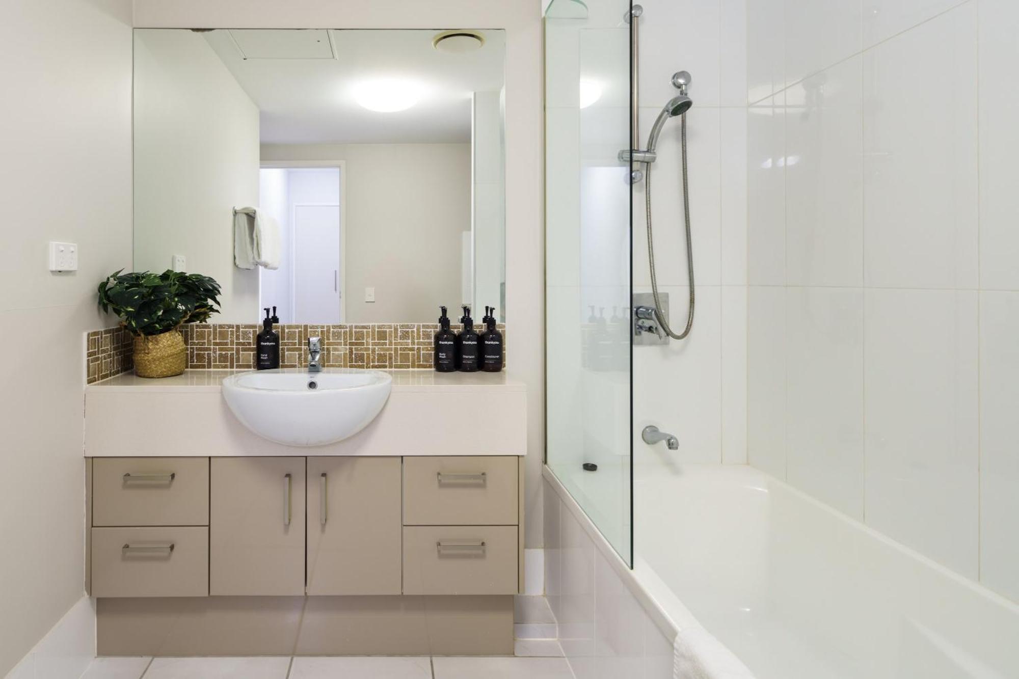 Apartment Ocean Breeze Retreat: Kings Coastal