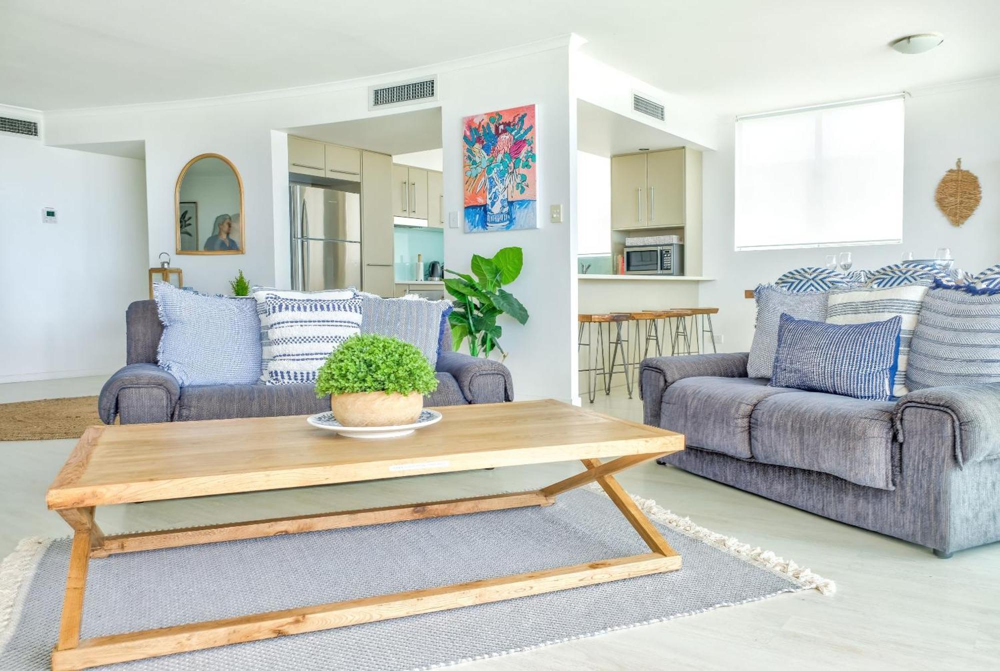 Hamptons Style Penthouse At Kings Apartment Caloundra