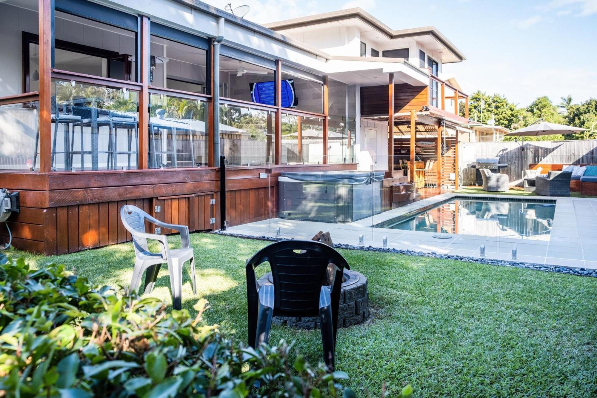 Kings With Pool And Putt Putt Holiday home