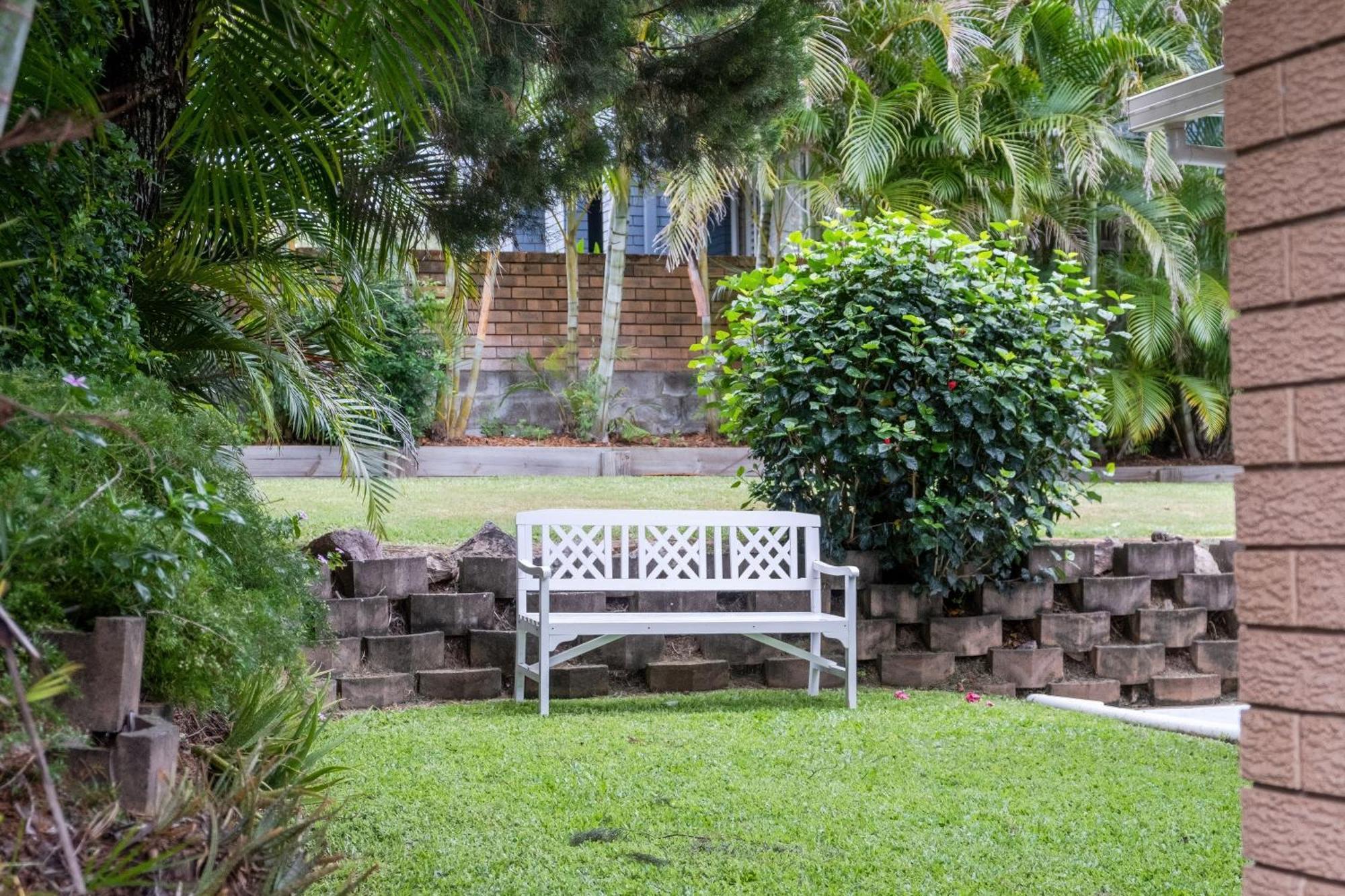 Pet Friendly Battery Hill Away From Holiday home Caloundra