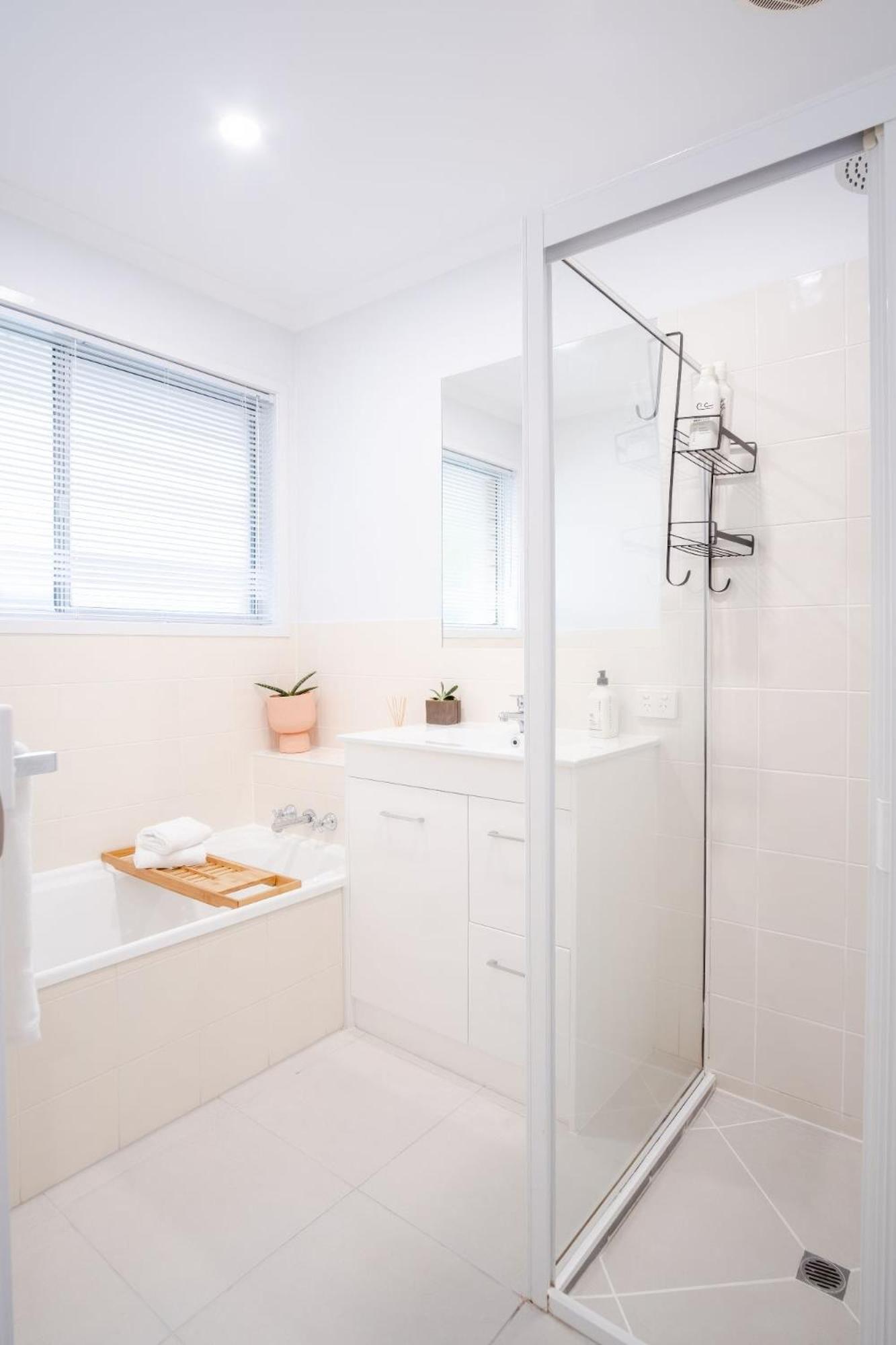 Pet Friendly Battery Hill Away From *