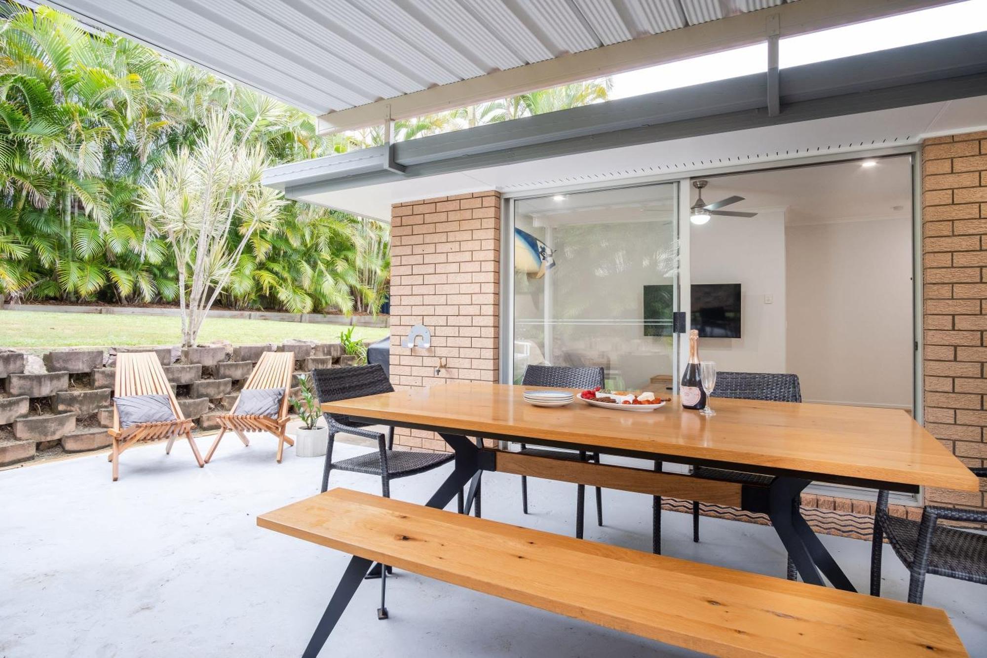 Pet Friendly Battery Hill Away From * Caloundra